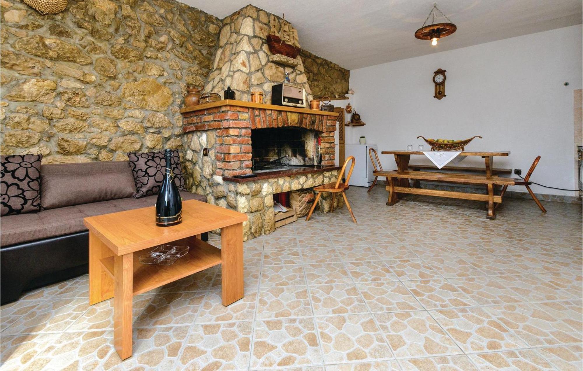 1 Bedroom Gorgeous Home In Slivno Klek Exterior foto