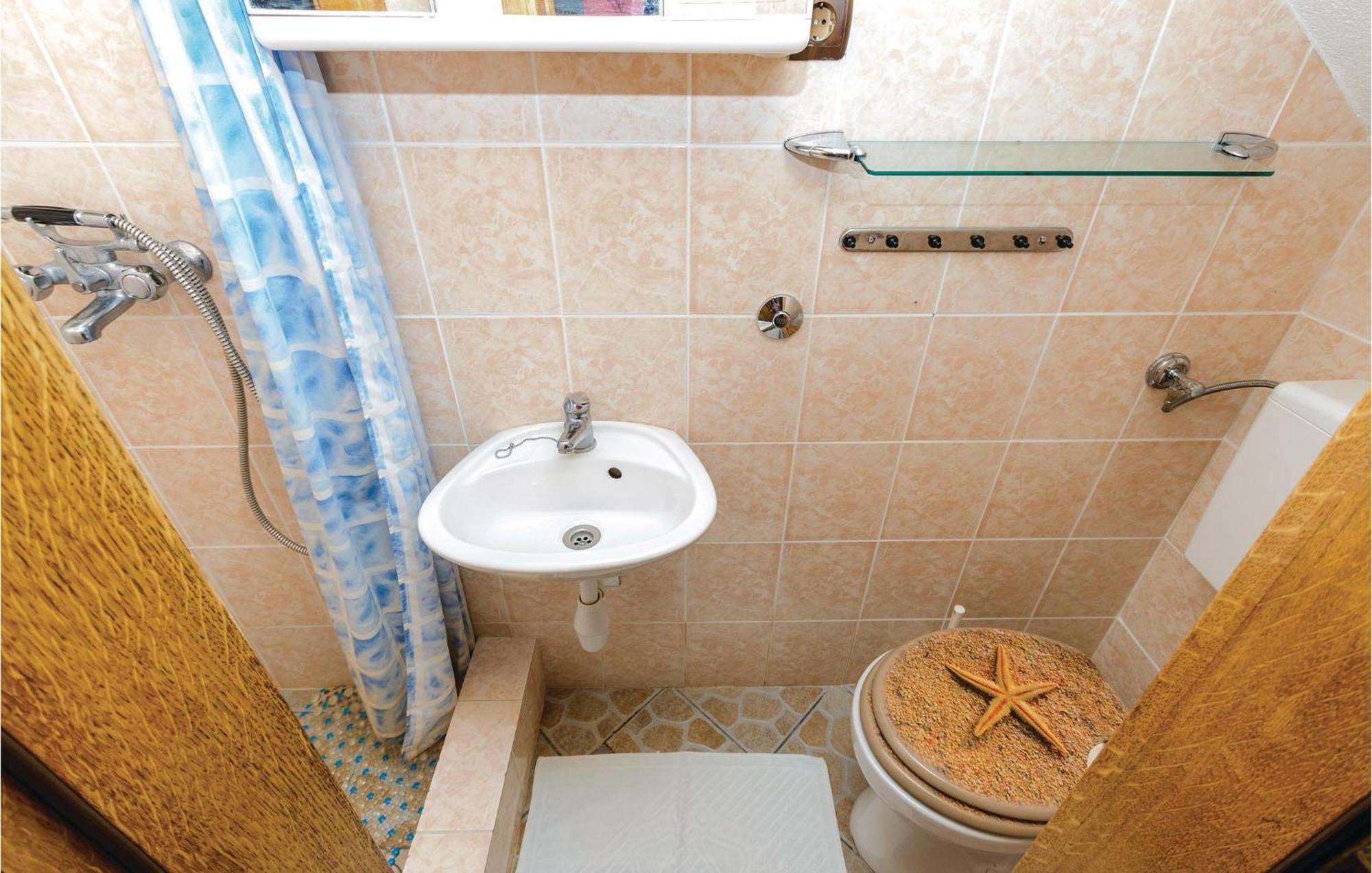 1 Bedroom Gorgeous Home In Slivno Klek Exterior foto